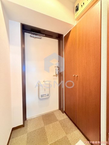 玄関　同マンション別部屋　参考写真