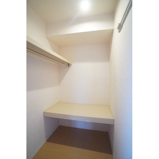 収納　ウォークインクローゼット