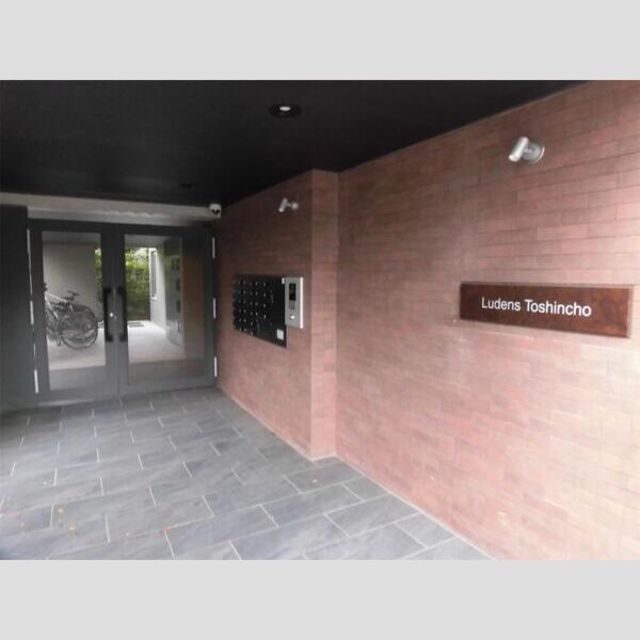 エントランス　エントランス部分