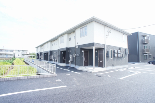 駐車場　駐車場があるので、車を買う予定の方も安心です