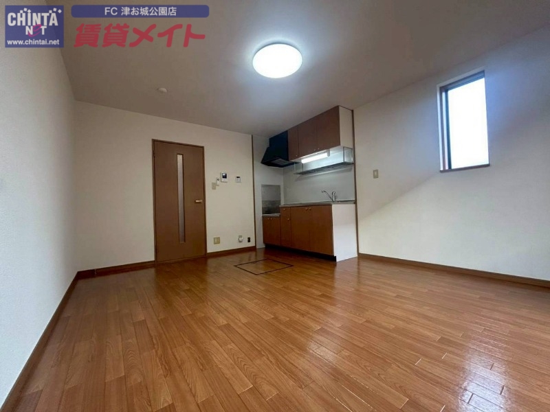 居室・リビング　同タイプの部屋写真です