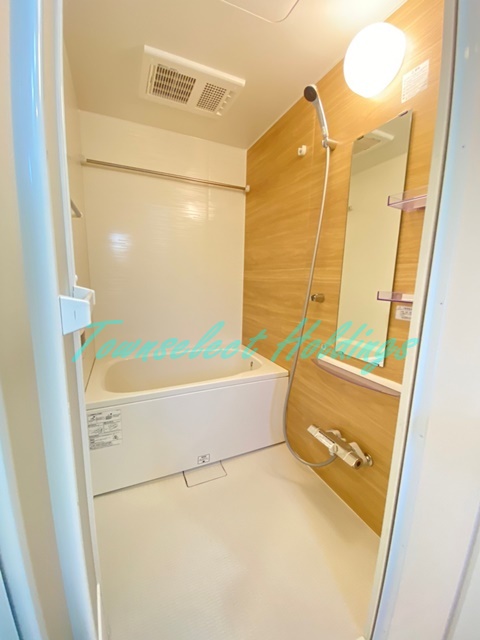 バス・シャワールーム　清潔感のあるお風呂です♪