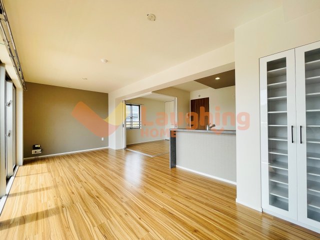 居室・リビング　類似物件の参考写真です。