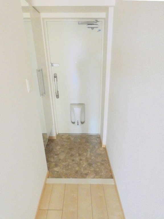 玄関　図面と現状に相違がある場合には現状を優先