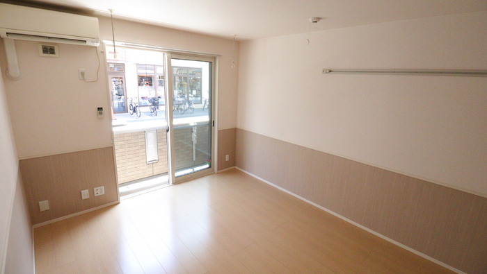 居室・リビング　※別号室の参考写真となります。