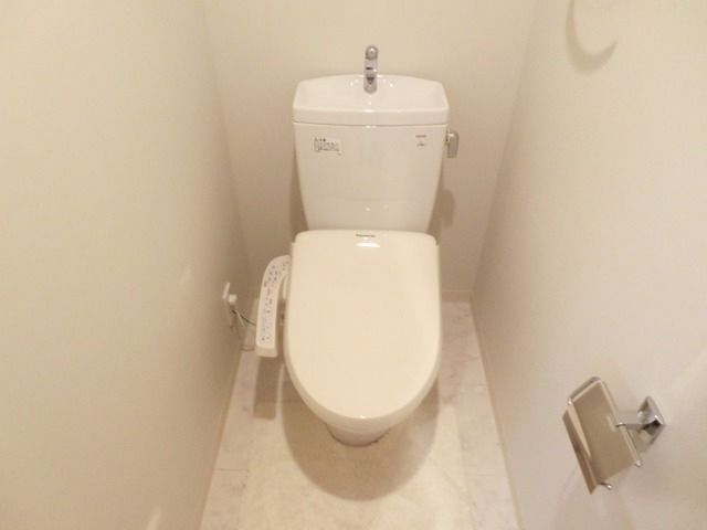 トイレ　シャワートイレ