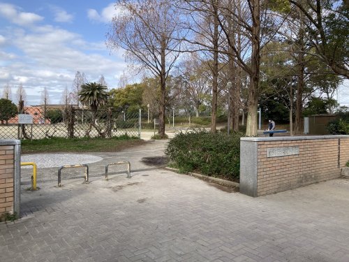 公園　鶴見緑地公園（公園）まで348m