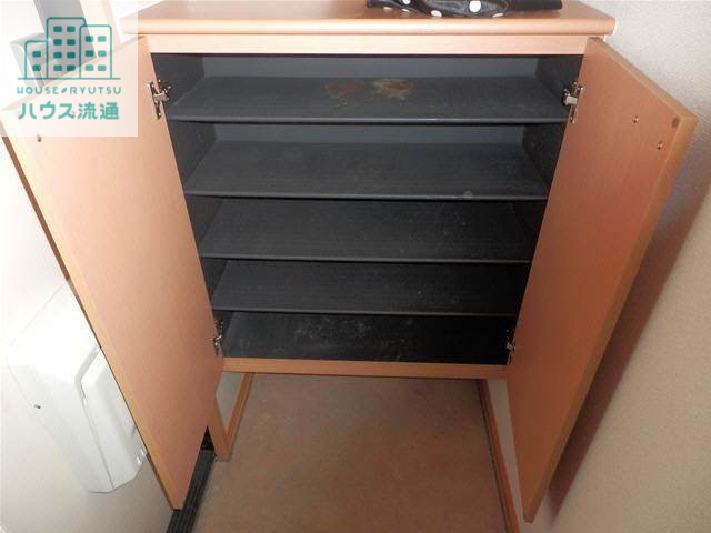 玄関　※別号室写真です