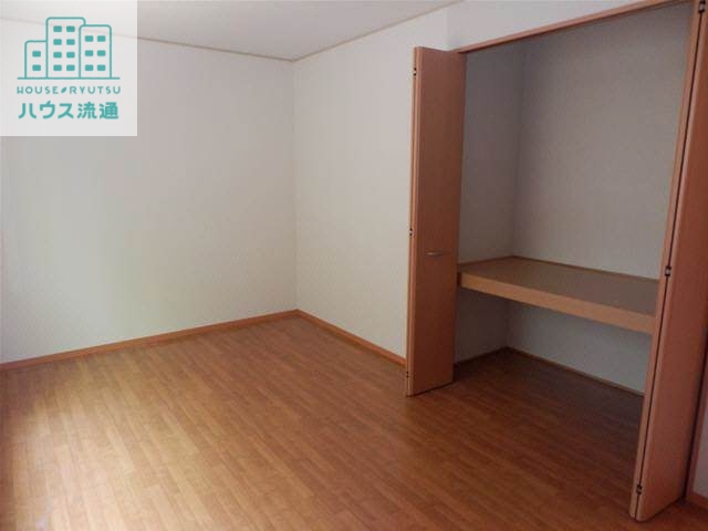 居室・リビング　※別号室写真です