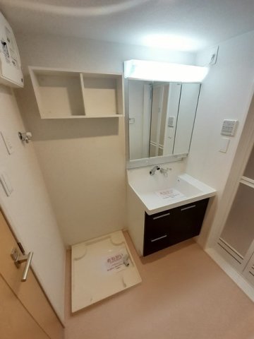 洗面設備　脱衣スペースもあります