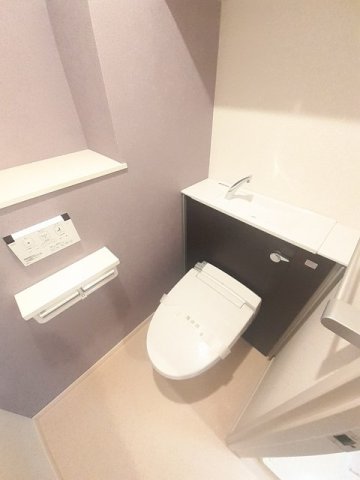 トイレ　清潔感のあるトイレです