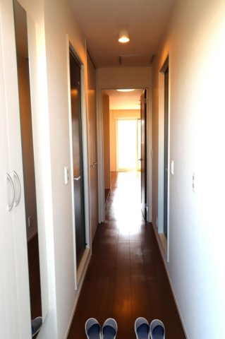 玄関　便利な室内物干し