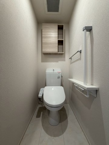 D-residence南茨木IIのトイレ写真