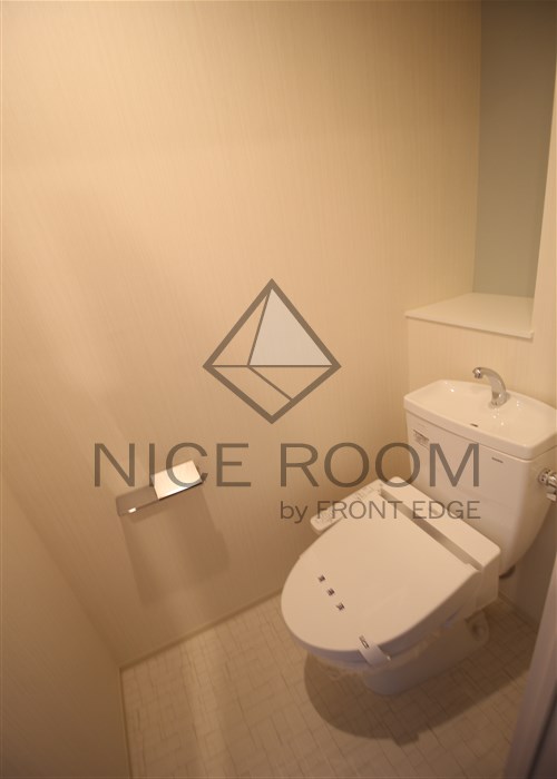 トイレ　アザレア梅田　トイレ　別部屋写真