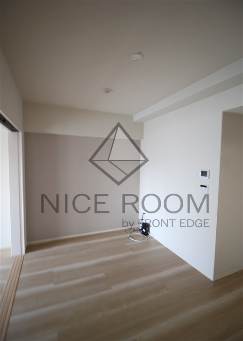 その他部屋・スペース　アザレア梅田　リビング　別部屋写真