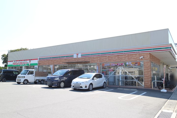 コンビニ　セブンイレブン 近鉄大輪田駅前店（コンビニ）まで760m