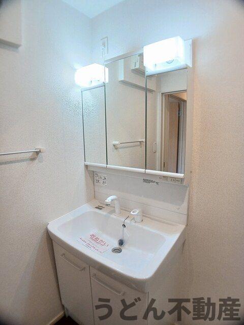 洗面設備　うどん県のお部屋探しはうどん不動産へ うどんちゃんとLINE