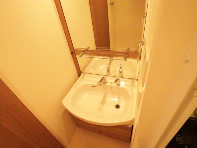 洗面設備　※別室の参考写真の為、現況優先です。