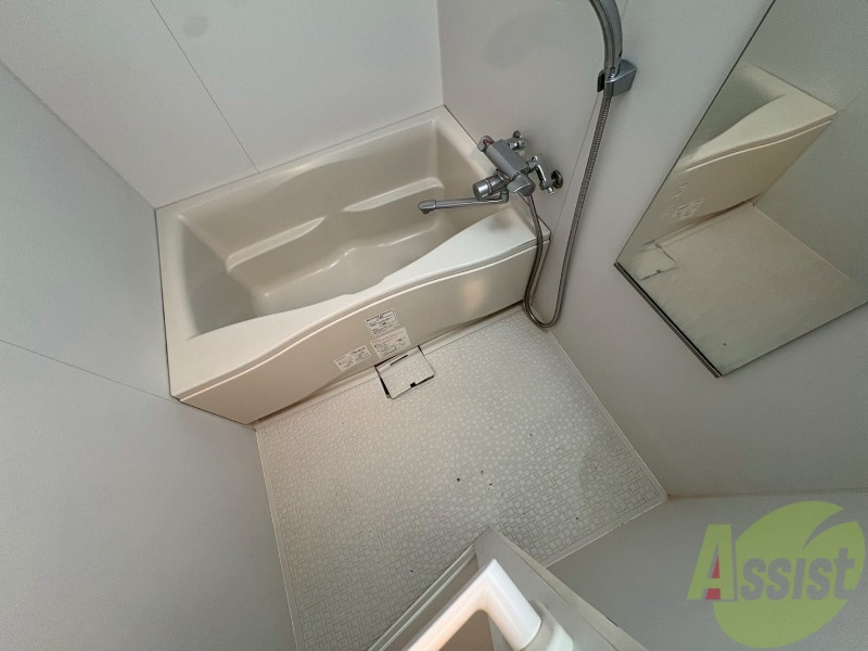 バス・シャワールーム　お風呂になります。一日の疲れを癒してくださいね。