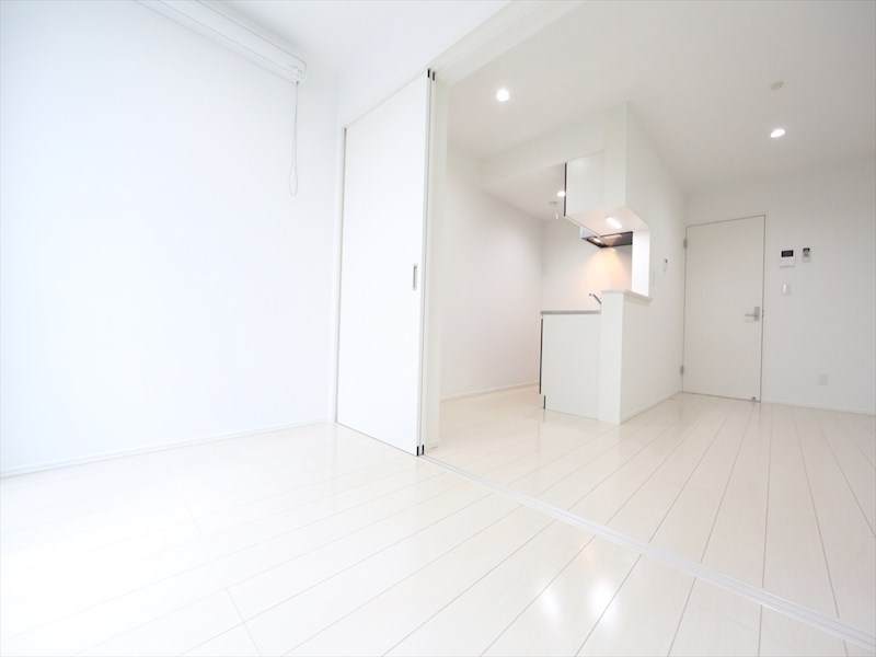 その他部屋・スペース　ＬＤＫ8.3帖　洋室4.6帖　つなげても仕切っても使えます