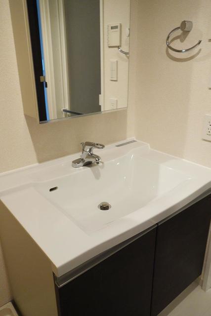 洗面設備　※写真は同タイプ住戸です。