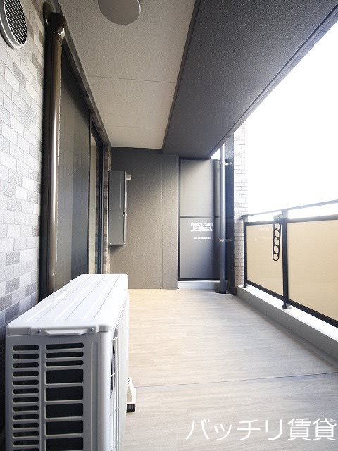 バルコニー　類似写真使用のため、現状優先致します。