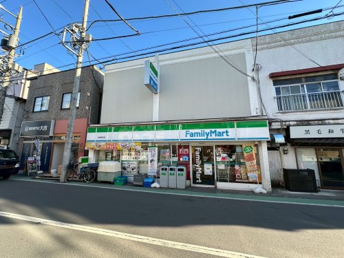 コンビニ　ファミリーマート 与野駅前店（コンビニ）まで142m