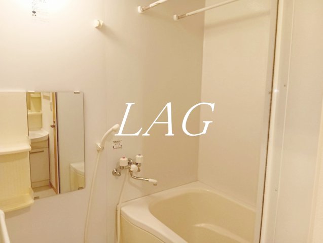 バス・シャワールーム　お風呂になります。