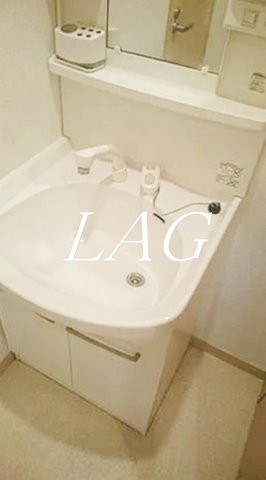 洗面設備　洗面台になります。