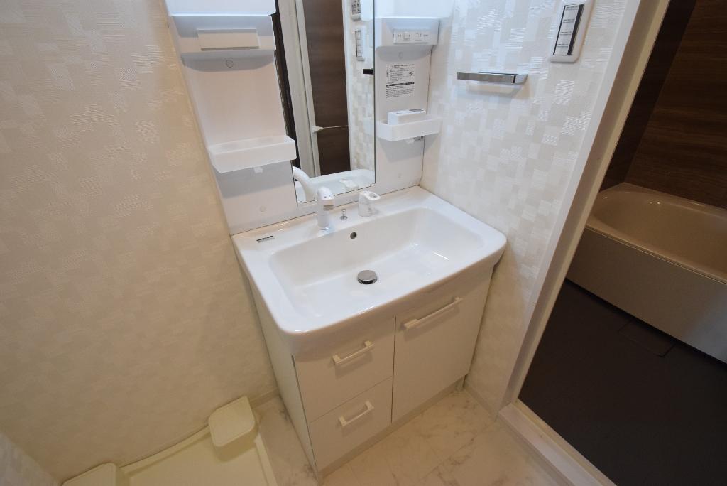 洗面設備　洗髪洗面化粧台