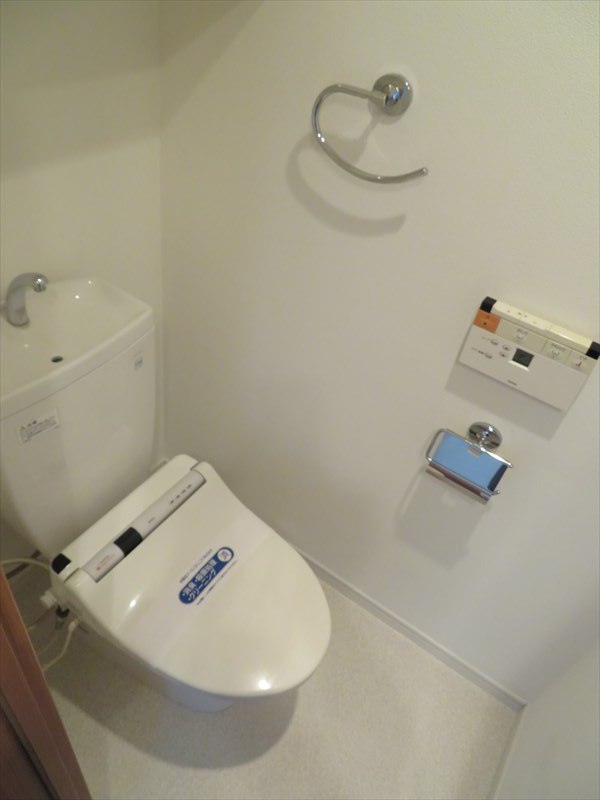 トイレ　同マンション別部屋