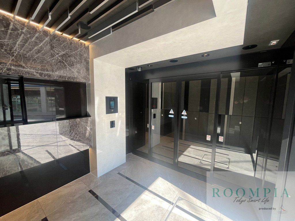 エントランス　エントランス