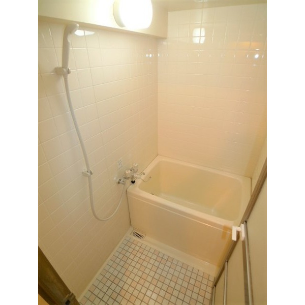 バス・シャワールーム　★追い焚き付きです★