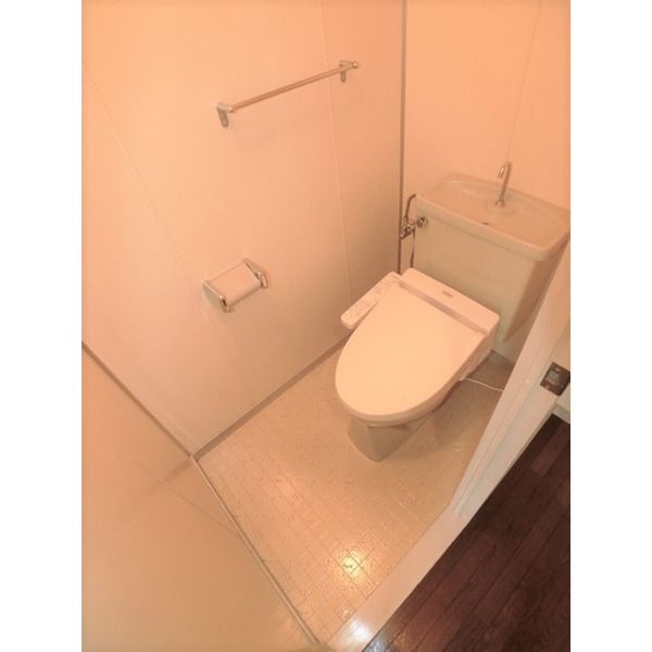 トイレ　★温水洗浄便座です★