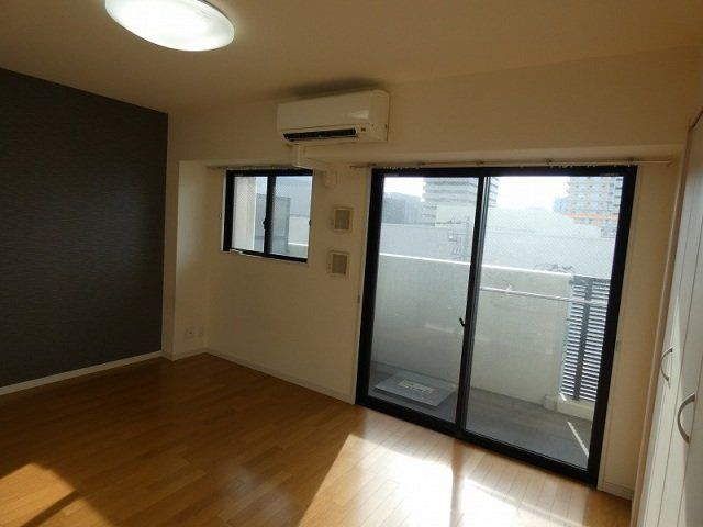 居室・リビング　広めの洋室8.6帖です。