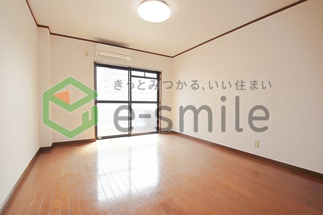 居室・リビング　居間です