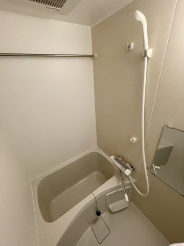 バス・シャワールーム　※同物件参考写真