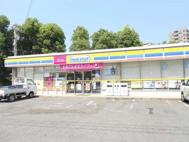 コンビニ　ミニストップ 福岡香椎浜4丁目店（コンビニ）まで141m