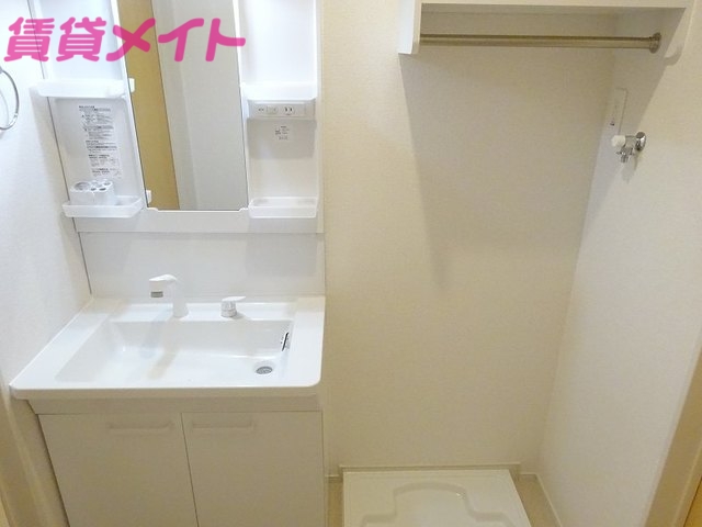 洗面設備　同型反転タイプ画像