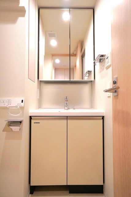 洗面設備　※写真は同タイプ住戸です。