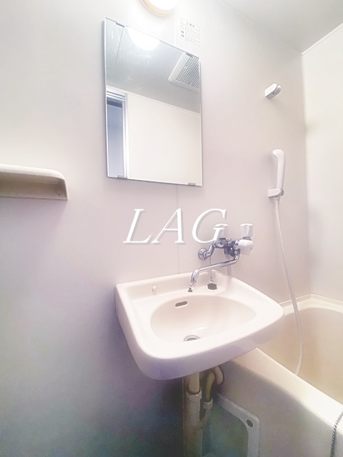 洗面設備　洗面台です。