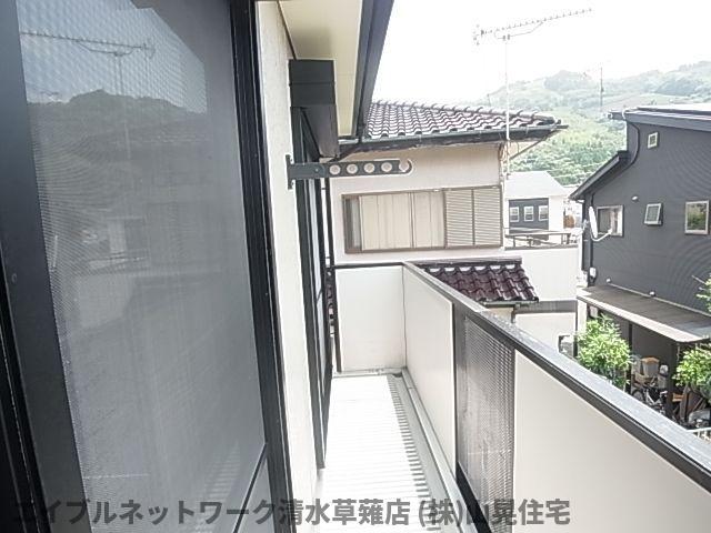 バルコニー　外からの目が気にならないバルコニーで洗濯物が干せます