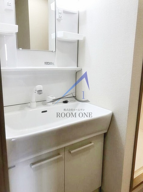 洗面設備　独立洗面台です。