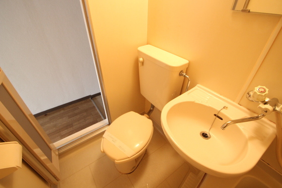 トイレ　※別号室