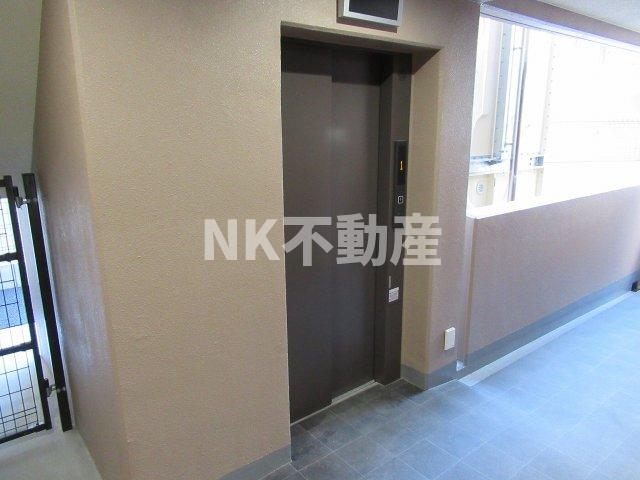 ロビー　エレベーターです