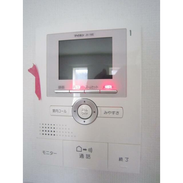 洗面設備　明るい洗面所です