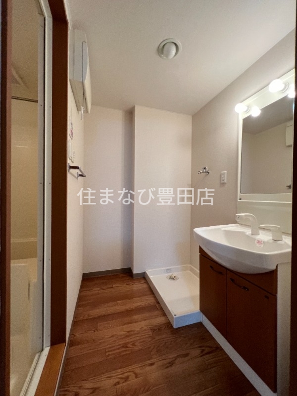 洗面設備　同型別部屋写真