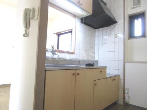 キッチン　同物件別部屋です。