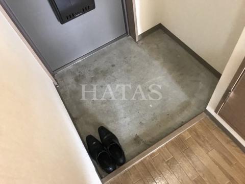 玄関　同物件別部屋です。
