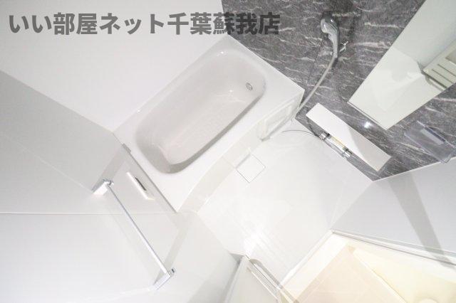 バス・シャワールーム　落ち着いた空間のお風呂です